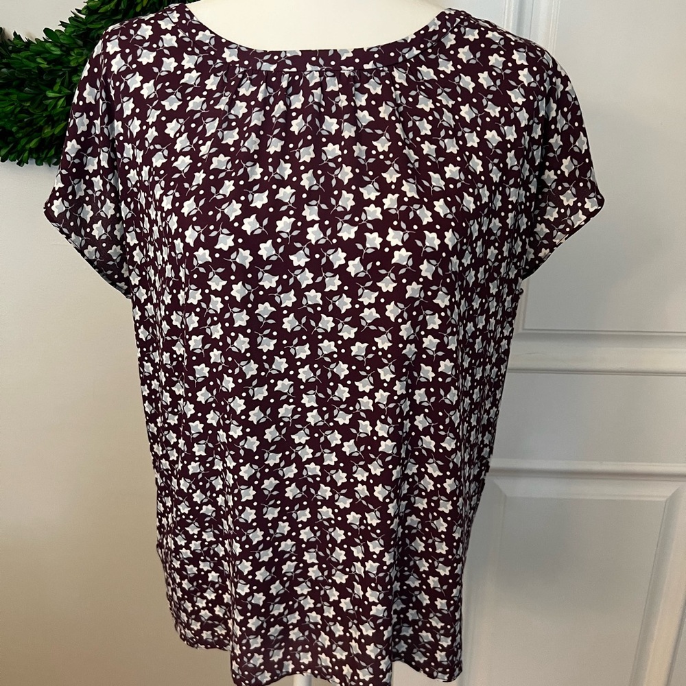 Loft floral blouse. EUC
